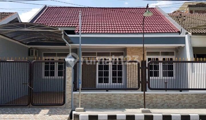 Ready-to-Occupy House in Klampis (Wisma Mukti), Quiet Neighborhood