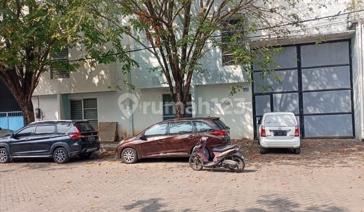 Gudang Di Komplek Safe And Lock, Lingkar Timur, Sidoarjo