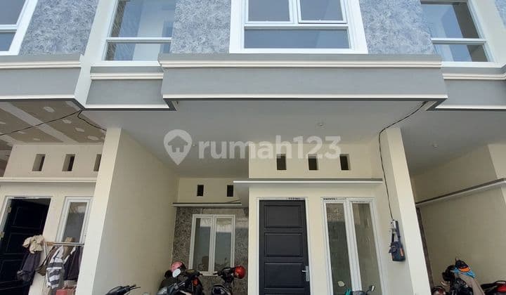 Rumah Baru Ploso Timur, Lokasi Strategis