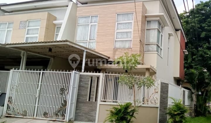 Rumah Furnish Siap Huni di Manyar Dekat Temgah Kota