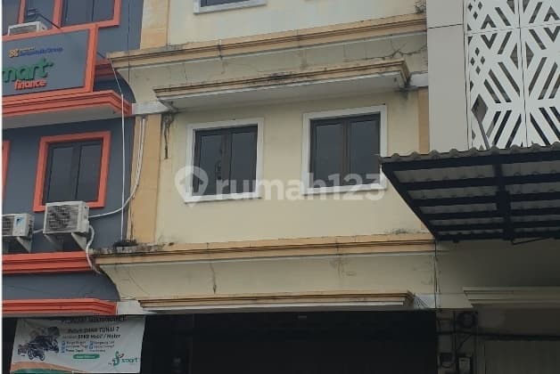 Ruko 3 Lantai di Galaxy Bumi Permai Dekat Raya Merr