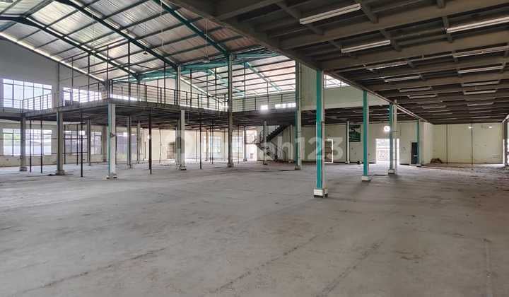 Dijual Gudang di Rungkut Industri, Akses Kontainer