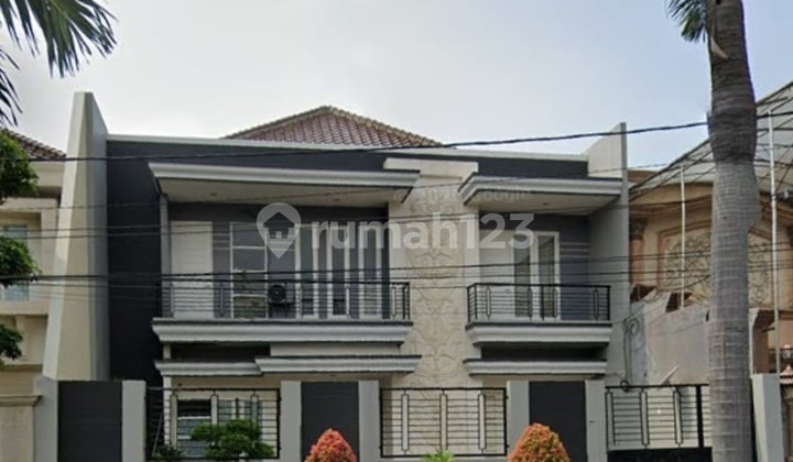 Rumah Mewah Dharmahusada Mas Dekat Pakuwon City