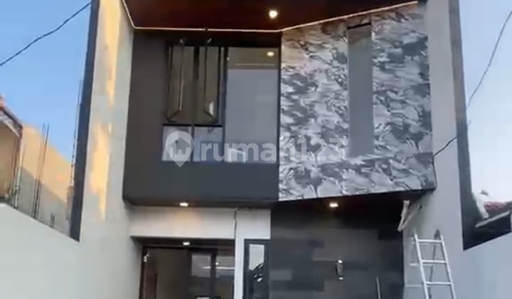 Rumah Baru Rungkut Dekat Rungkut Industri dan Merr