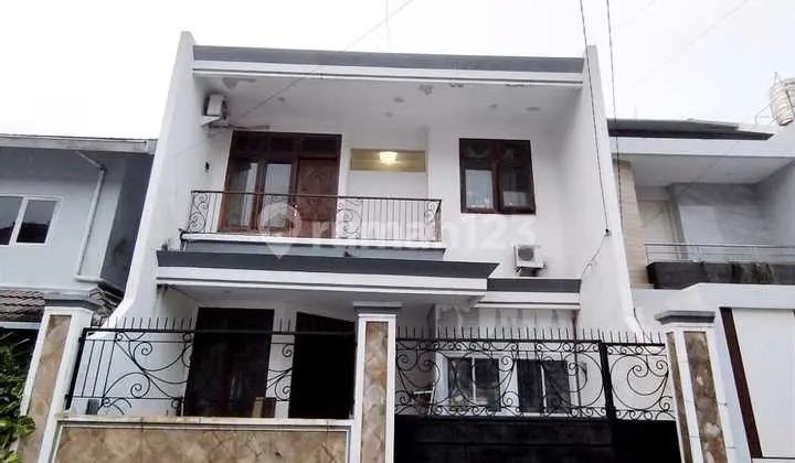 Nginden Intan Timur House, Strategic Location