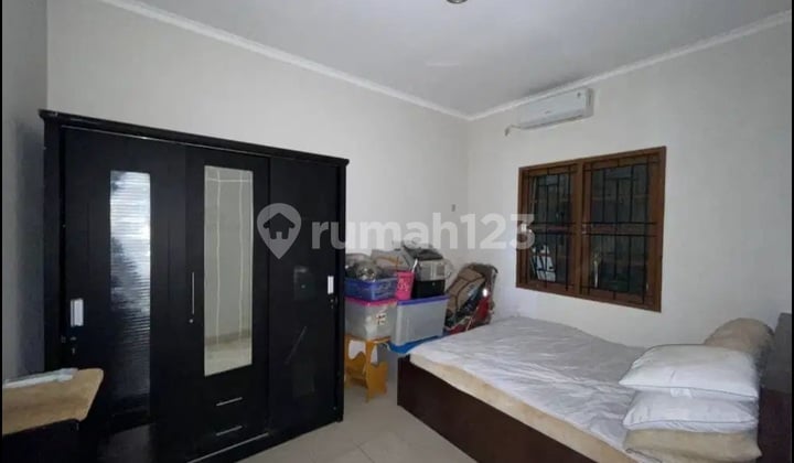 Rumah Bagus Siap Huni Full Furnis di Kota Wisata