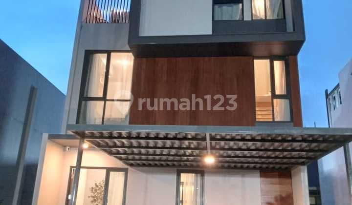 Rumah 3 Lantai di Kota wisata SHM di cluster terbaru