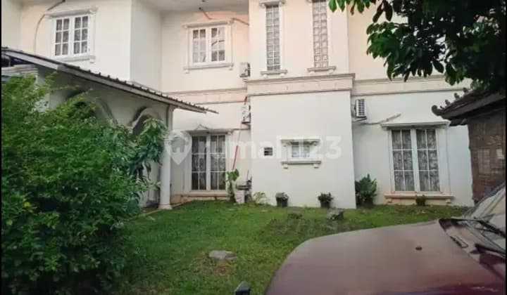 Rumah Bagus Posisi Hook di Kota Wisata Hanya Tiga Menit ke Toll Nagrak Kota Wisata