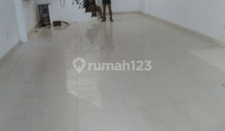 Disewa Ruko 3 Lantai di Sukajadi, Bandung