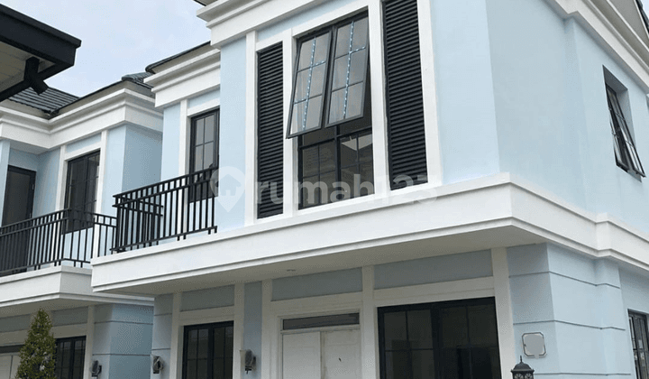 Dijual Rumah Hook 3 lantai di Cluster Montana Gading Serpong