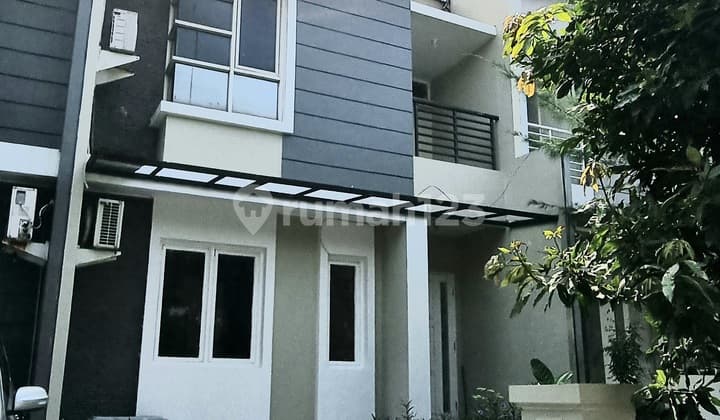 Dijual Murah Rumah di Fluorite Gading Serpong