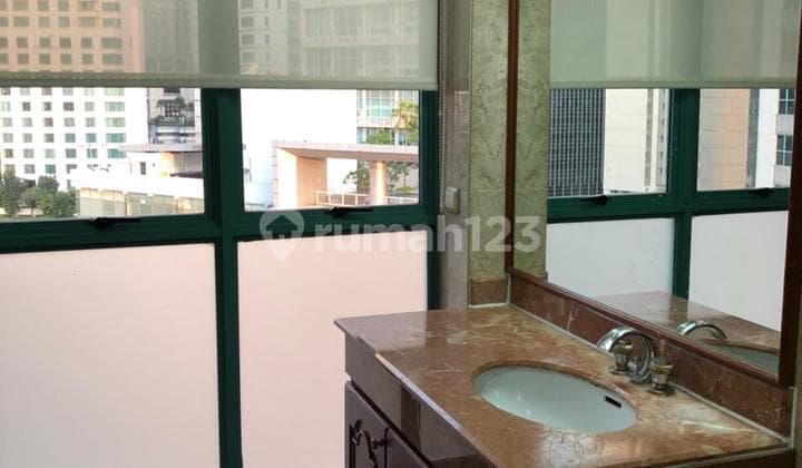 Dijual Cepat Apartemen Pavilion Sudirman 3BR, Fully Furnished, City View, Pet Friendly!