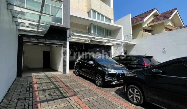 Mini Gedung 3 Lantai Full Fasilitas Siap Pakai Bsd City