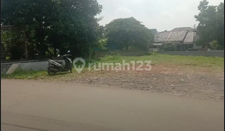 Strategic Commercial Location on the Side of the Road Near Kodim Cibinong Bogor