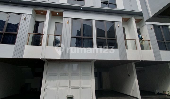 Cluster Rasela Moderen Strategis Dekat