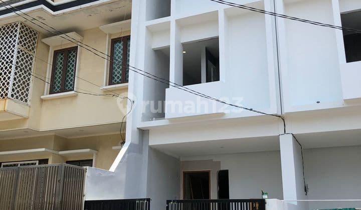 Rumah Muara Karang Brand New 4x15 3,5 Lantai