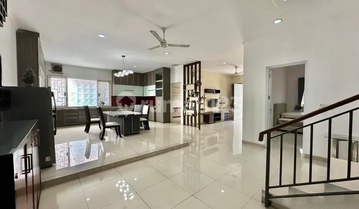 Rumah 3 Lantai Hook Furnish di Foresta Fiore BSD City Siap Huni