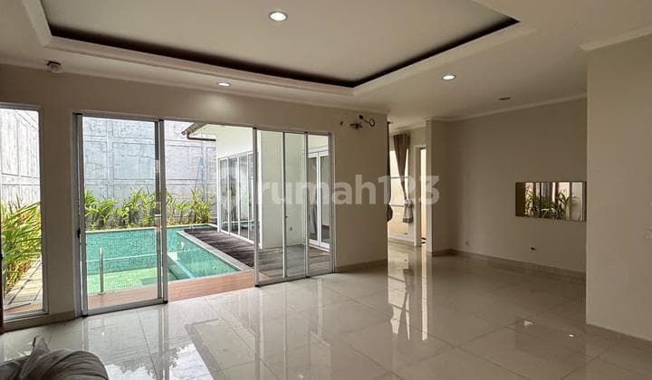 Rumah Bagus Whitsand Green Wich Bsd With Pool Harga Murah