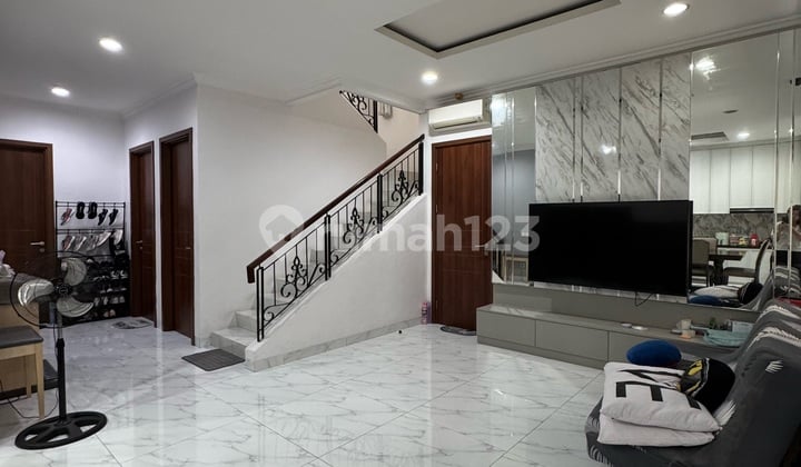 Rumah Mewah di De Park BSD Frangipani Siap Huni