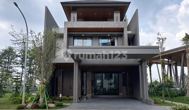 Matera Lake View Residence Gading Serpong 3 Floors