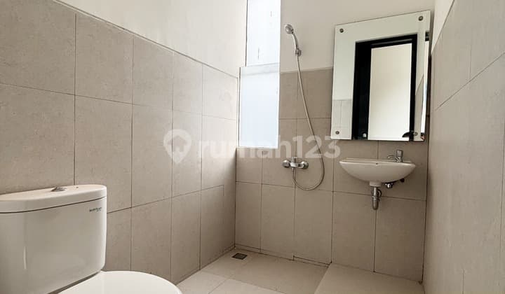 BRAND NEW DALAM CLUSTER POSISI HOOK DI SHILA AT SAWANGAN DEPOK, JAWA BARAT