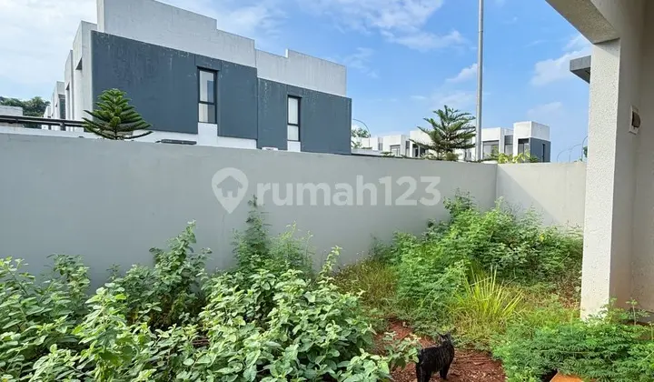 BRAND NEW DALAM CLUSTER POSISI HOOK DI SHILA AT SAWANGAN DEPOK, JAWA BARAT