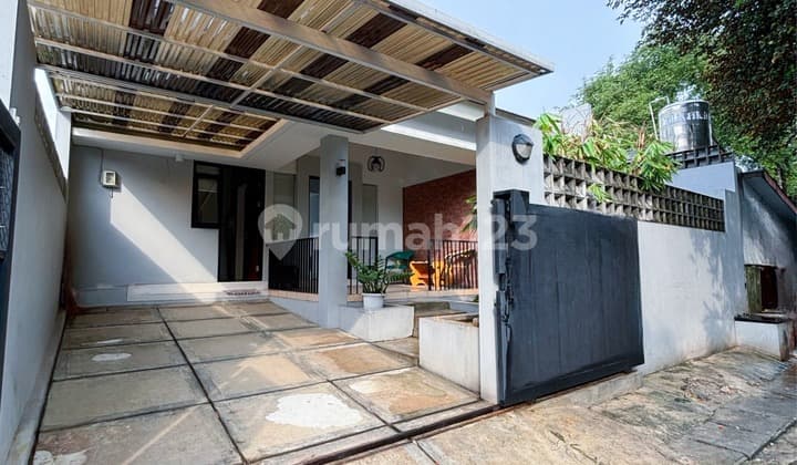 Rumah Brand New Minimalis Modern dengan Kolam Renang Pribadi - Komplek Dpr Tangerang Selatan