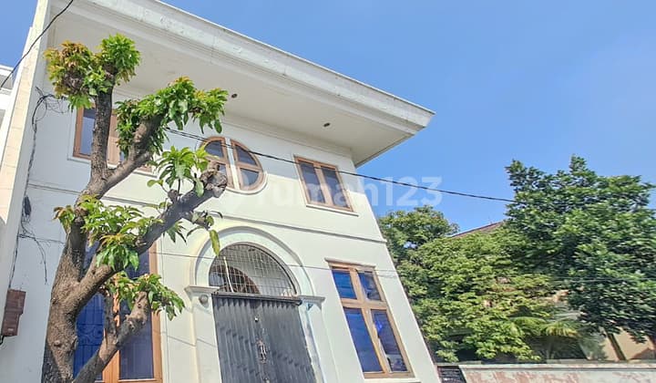 Gedung Kantor Siap Pakai di Summarecon Kelapa Gading Dengan Lokasi Yang Strategis