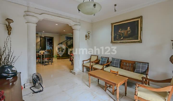 Rumah Mewah & Strategis di Kelapa Gading