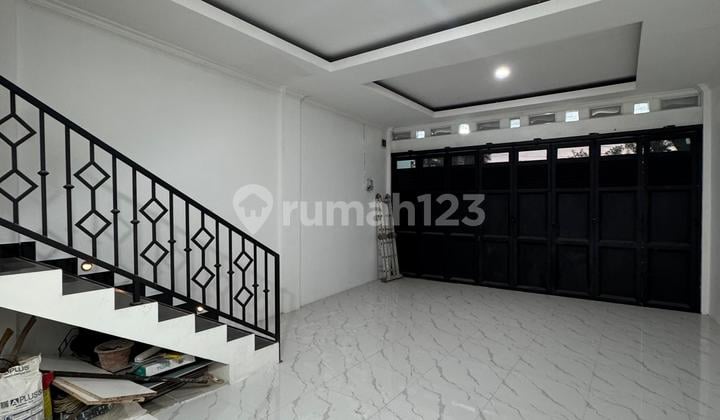 Ruko Modern 3,5 Lantai + Hunian Nyaman Di Jagakarsa