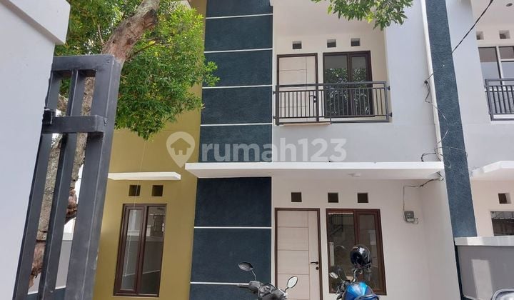 RUMAH READY STOCK 2 Lt DI PANYILEUKAN KOTA BANDUNG DEKAT KCIC