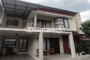 Rumah Cantik 2 Lantai di Cisaranten Arcamanik Siap Huni