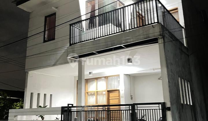 Turun Harga Rumah 2 Lantai Murah Nego di Permata Arcamanik