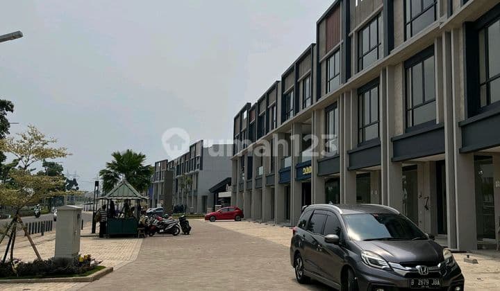Ready-to-Use Shop House Location at Boulevard Gading Seprong