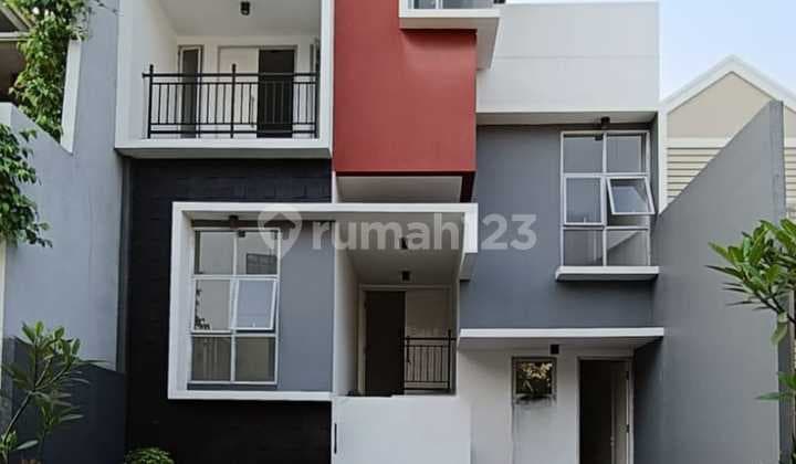 New Home Ready to Live In with Balcony and Rooftop in Pondok Aren