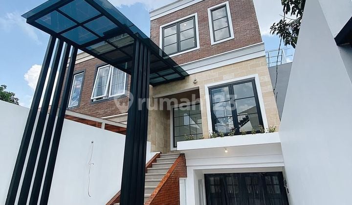 Rumah baru siap huni design mewah di Kesehatan Bintaro