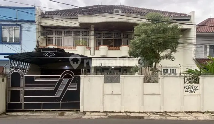 Rumah Cocok untuk Kantor Pinggir Jalan di Bintaro Jakarta Selatan