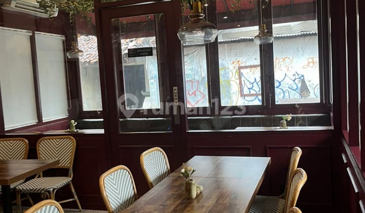 Rumah Ex Cafe/Bar Lokasi Pinggir Jalan Di Puri Mutiara Raya S7755