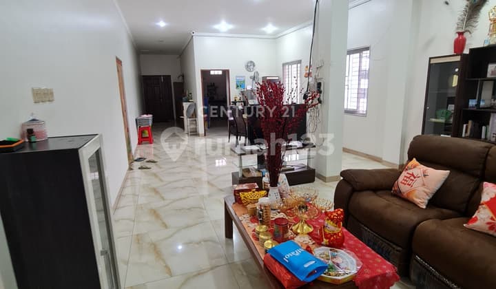 Rumah Tinggal 3 Lantai Dekat Akses Pasar Di Duri Kepa S8491