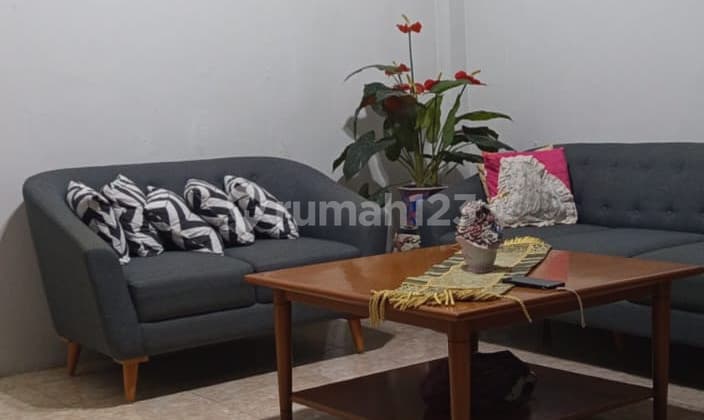 Rumah Akses Jalan 2 Mobil Di Duren Sawit S7934