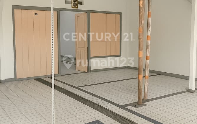 2-Story Commercial House in Rawamangun Near Persahabatan Hospital S8794