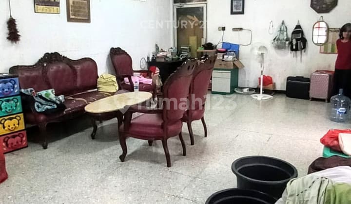 Residential House and 10-Room Boarding Strategically Located in Cempaka Putih S8458