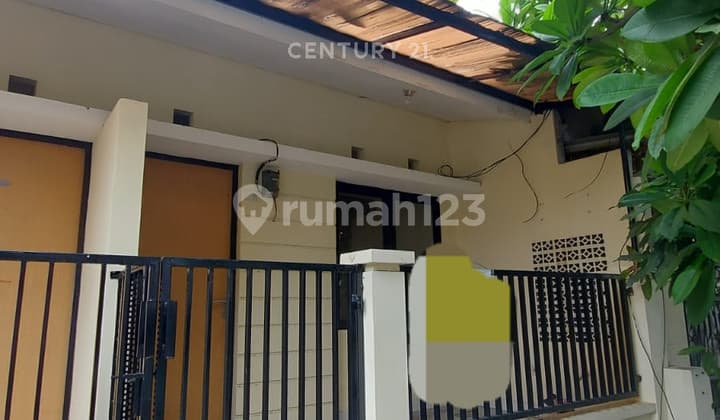 Rented Residential House Near Market in Cempaka Putih Baru S8431