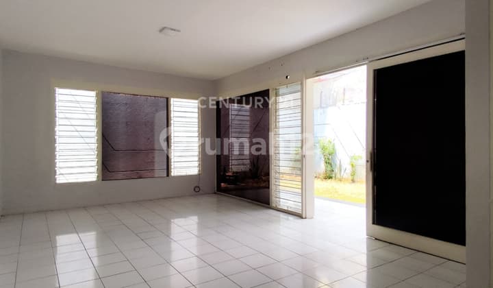 Rumah Nyaman Dalam Komplek Di Pulomas S8021