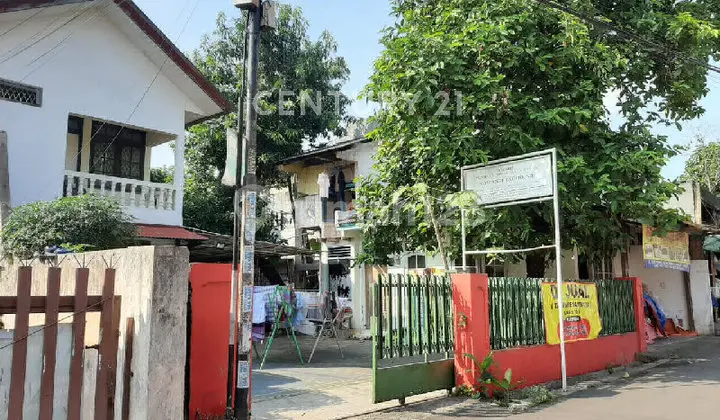 Rumah Tua Hitung Tanah Lokasi Strategis di Ciputat S9288