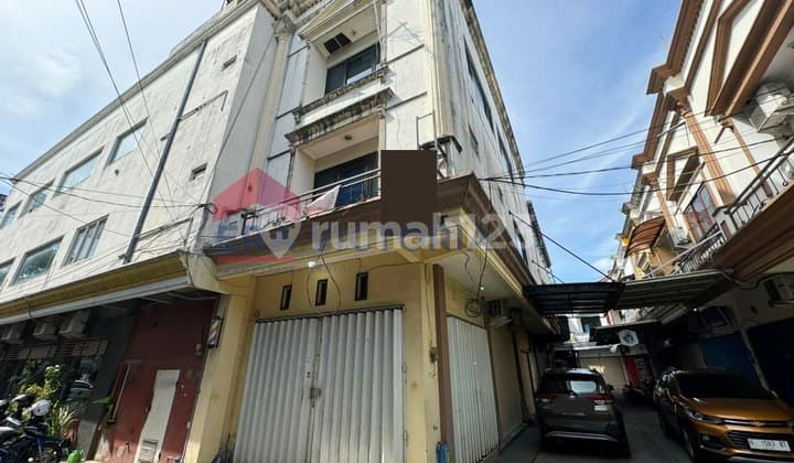 Ruko Kondisi Bagus Ex Salon Kecantikan Soekarno Hatta Malang