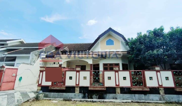 Rumah Asri Tengah Kota Dekat Soekarno Hatta Malang