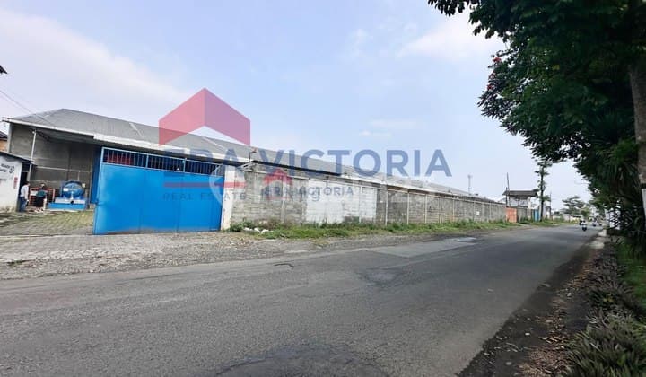 Gudang Siap Pakai Dekat Gerbang Tol Pakis