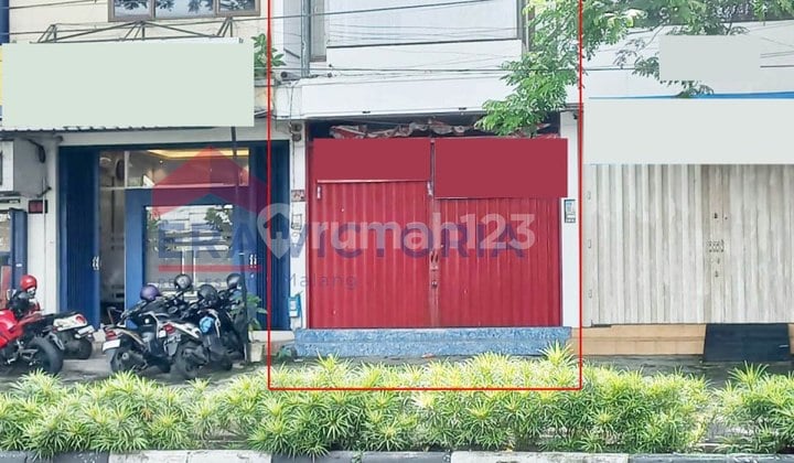 Ready-to-Occupy Shop House on Lowokwaru Road, Malang City