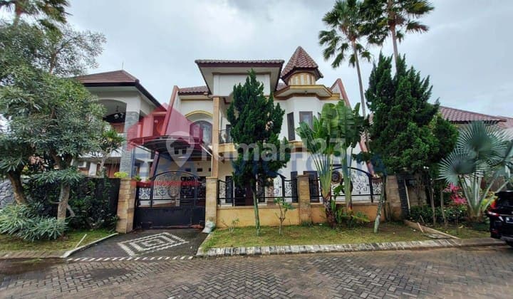 Rumah Besar Kondisi Terawat Dieng Malang